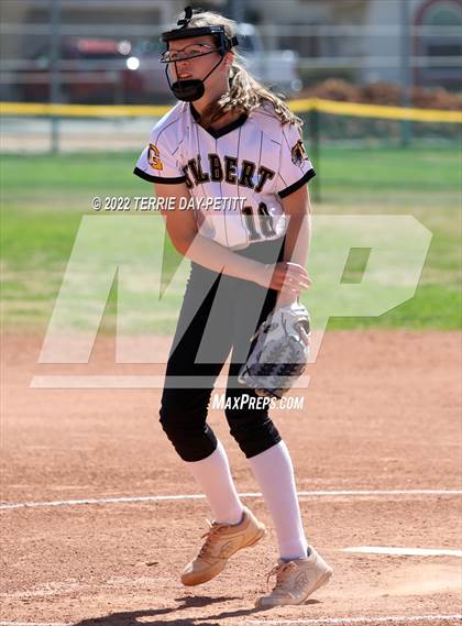 Thumbnail 2 in Boulder Creek vs Gilbert (Desert Mountain Invitational) photogallery.