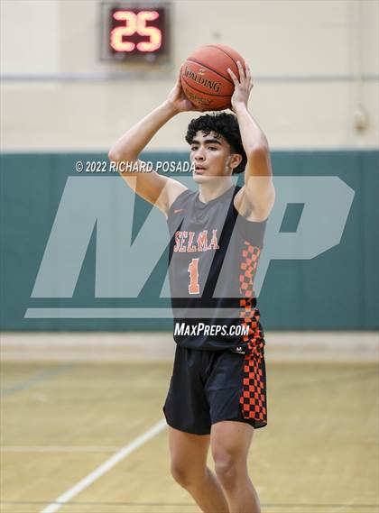 Thumbnail 1 in Selma @ Dinuba photogallery.