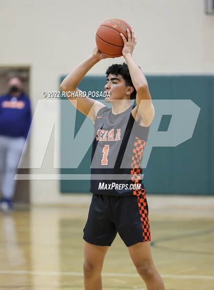 Thumbnail 2 in Selma @ Dinuba photogallery.