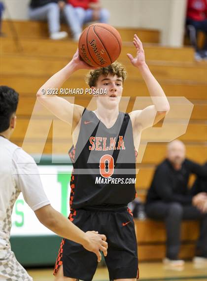 Thumbnail 1 in Selma @ Dinuba photogallery.