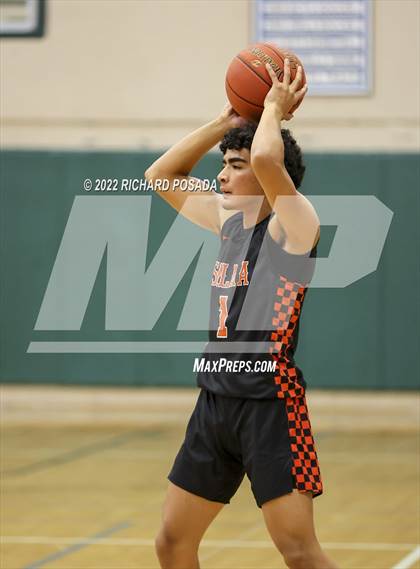 Thumbnail 1 in Selma @ Dinuba photogallery.