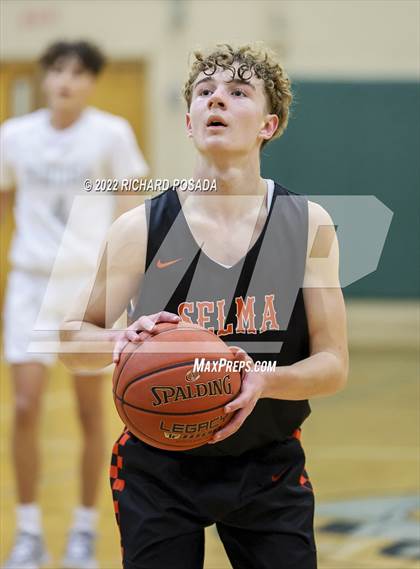 Thumbnail 1 in Selma @ Dinuba photogallery.