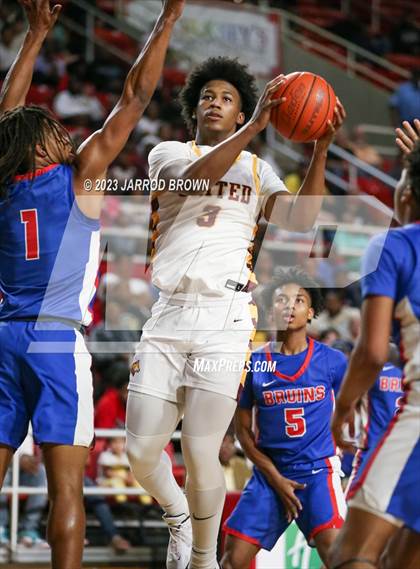 Thumbnail 1 in West Brook vs. Beaumont United (UIL 6A Quarterfinal) photogallery.