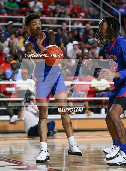 Thumbnail 2 in West Brook vs. Beaumont United (UIL 6A Quarterfinal) photogallery.