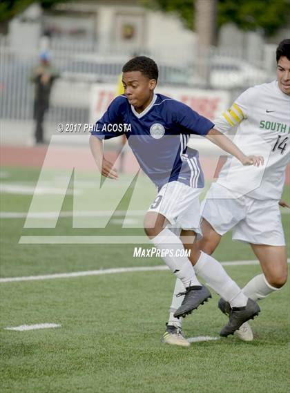 Thumbnail 1 in Mayfair vs South Hills photogallery.