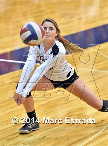 Thumbnail 1 in Calvary Christian vs. Carrollwood Day (Indian Rocks Pre-Season Varsity Tournament) photogallery.
