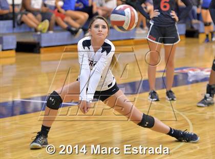 Thumbnail 2 in Calvary Christian vs. Carrollwood Day (Indian Rocks Pre-Season Varsity Tournament) photogallery.