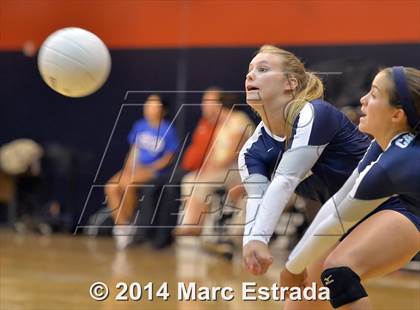 Thumbnail 2 in Calvary Christian vs. Carrollwood Day (Indian Rocks Pre-Season Varsity Tournament) photogallery.
