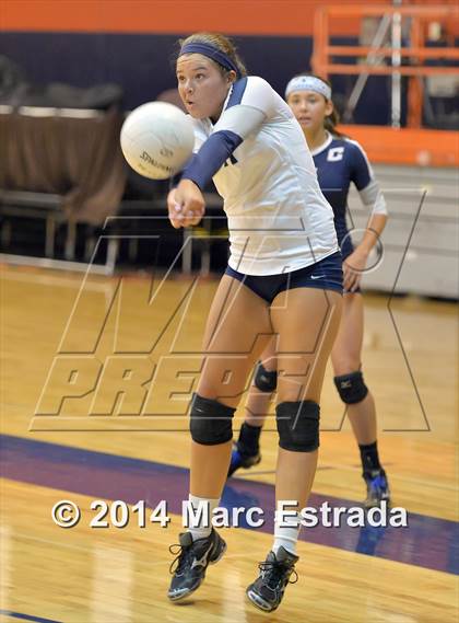 Thumbnail 3 in Calvary Christian vs. Carrollwood Day (Indian Rocks Pre-Season Varsity Tournament) photogallery.