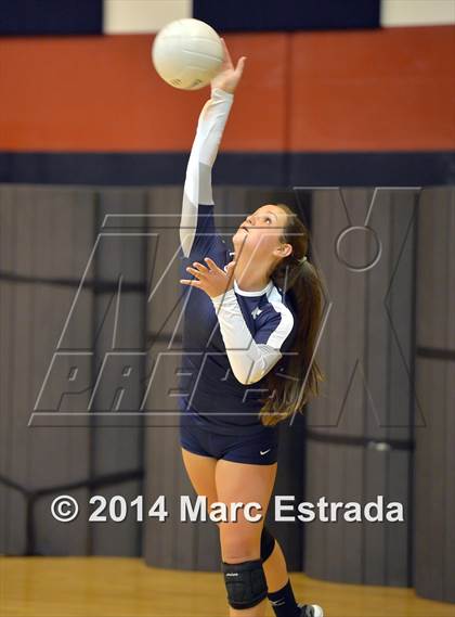Thumbnail 2 in Calvary Christian vs. Carrollwood Day (Indian Rocks Pre-Season Varsity Tournament) photogallery.