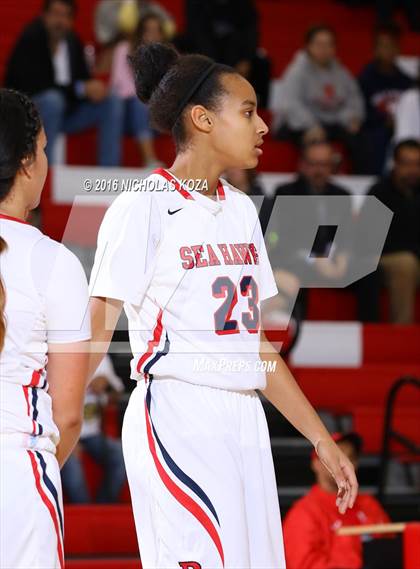 Thumbnail 3 in Harvard-Westlake vs. Redondo Union (Battle of the Beach) photogallery.