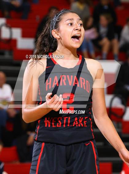 Thumbnail 1 in Harvard-Westlake vs. Redondo Union (Battle of the Beach) photogallery.