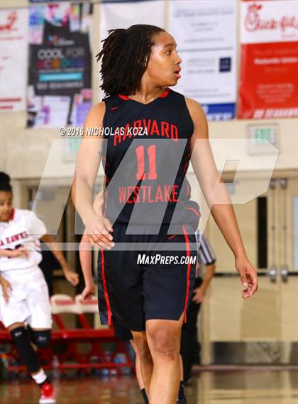 Thumbnail 3 in Harvard-Westlake vs. Redondo Union (Battle of the Beach) photogallery.