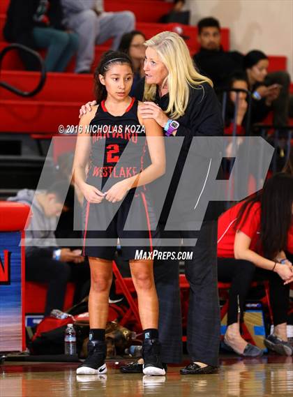 Thumbnail 1 in Harvard-Westlake vs. Redondo Union (Battle of the Beach) photogallery.