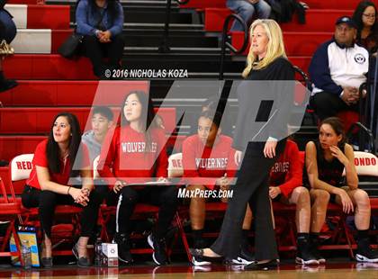 Thumbnail 2 in Harvard-Westlake vs. Redondo Union (Battle of the Beach) photogallery.