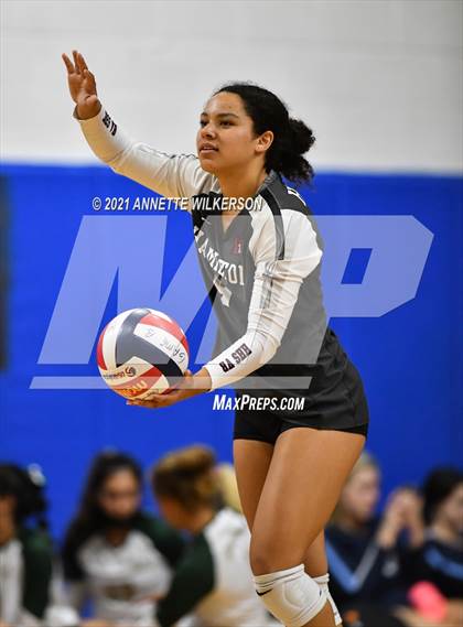 Thumbnail 1 in Hamilton vs. The First Academy (Nike Tournament of Champions) photogallery.
