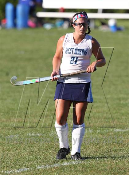 Thumbnail 2 in Morristown vs. West Morris Central photogallery.