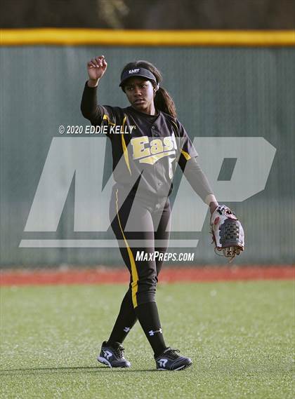 Thumbnail 2 in Longview vs Plano East (Allen Tournament) photogallery.