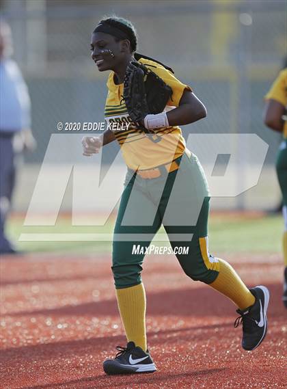 Thumbnail 2 in Longview vs Plano East (Allen Tournament) photogallery.