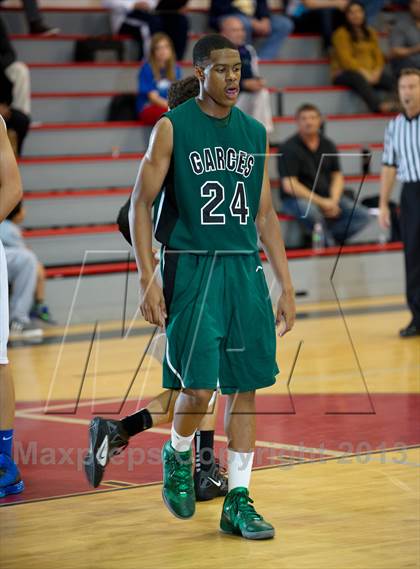 Thumbnail 2 in Frontier vs. Garces photogallery.