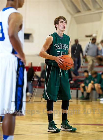 Thumbnail 3 in Frontier vs. Garces photogallery.