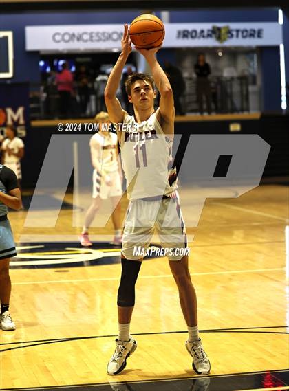 Thumbnail 1 in Huss vs. Butler photogallery.