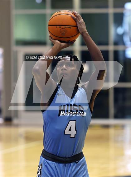 Thumbnail 2 in Huss vs. Butler photogallery.