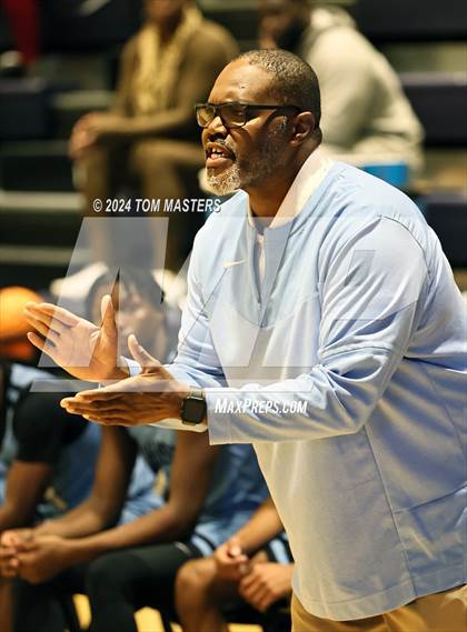 Thumbnail 2 in Huss vs. Butler photogallery.