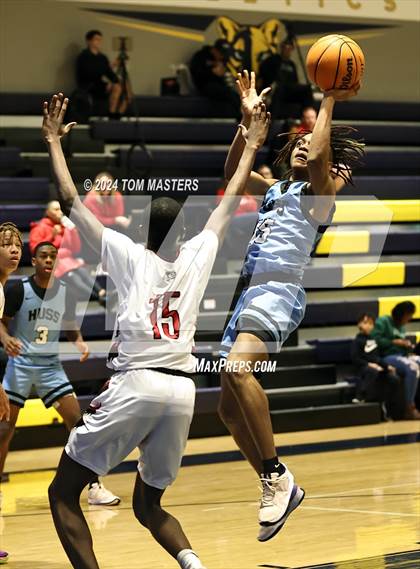Thumbnail 2 in Huss vs. Butler photogallery.