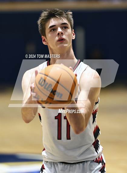 Thumbnail 3 in Huss vs. Butler photogallery.