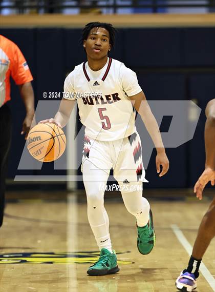 Thumbnail 1 in Huss vs. Butler photogallery.