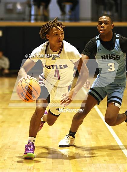 Thumbnail 1 in Huss vs. Butler photogallery.