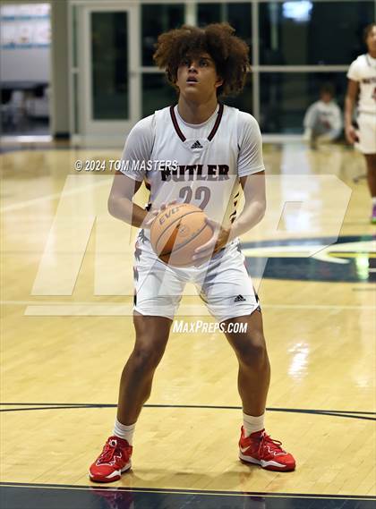 Thumbnail 1 in Huss vs. Butler photogallery.