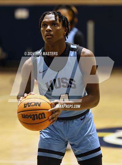 Thumbnail 2 in Huss vs. Butler photogallery.