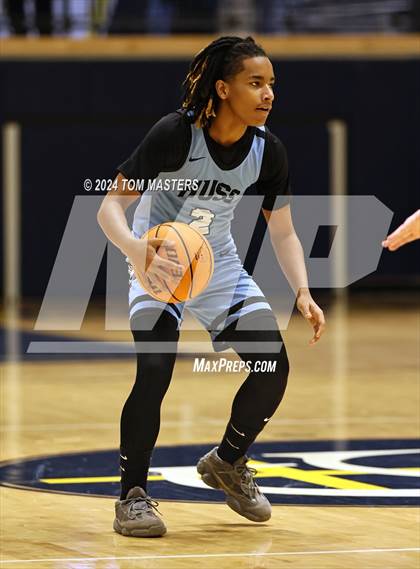 Thumbnail 3 in Huss vs. Butler photogallery.