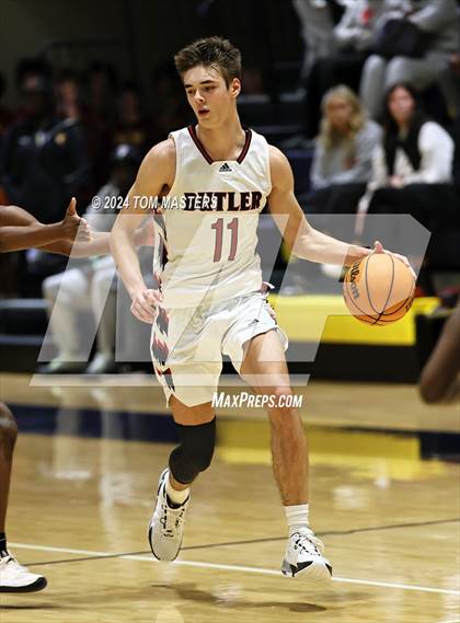 Thumbnail 2 in Huss vs. Butler photogallery.