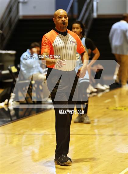 Thumbnail 2 in Huss vs. Butler photogallery.