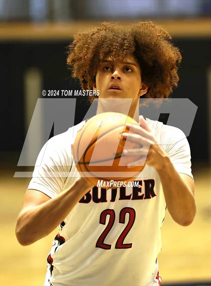 Thumbnail 1 in Huss vs. Butler photogallery.