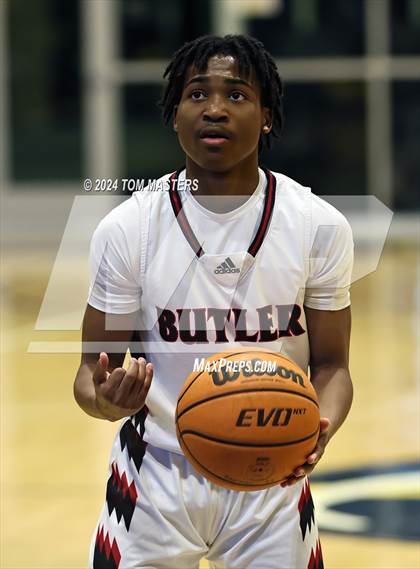 Thumbnail 3 in Huss vs. Butler photogallery.