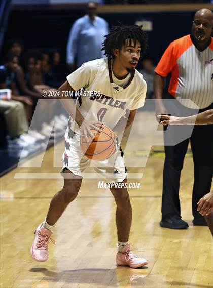 Thumbnail 3 in Huss vs. Butler photogallery.