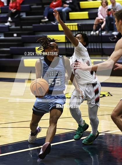 Thumbnail 3 in Huss vs. Butler photogallery.
