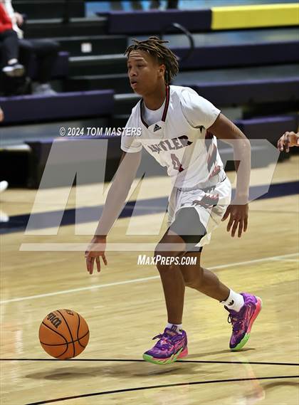 Thumbnail 2 in Huss vs. Butler photogallery.