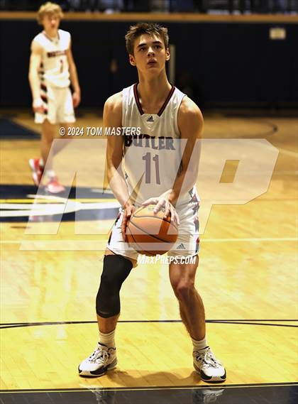 Thumbnail 3 in Huss vs. Butler photogallery.