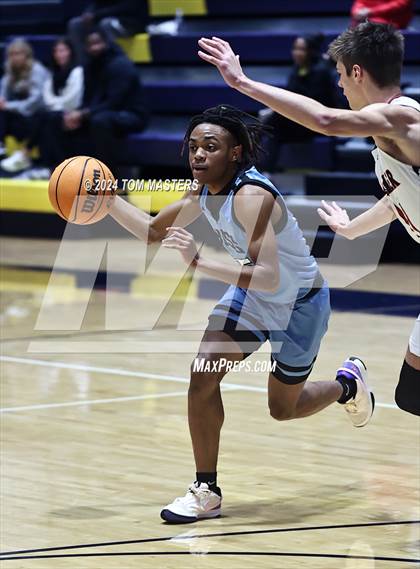 Thumbnail 3 in Huss vs. Butler photogallery.
