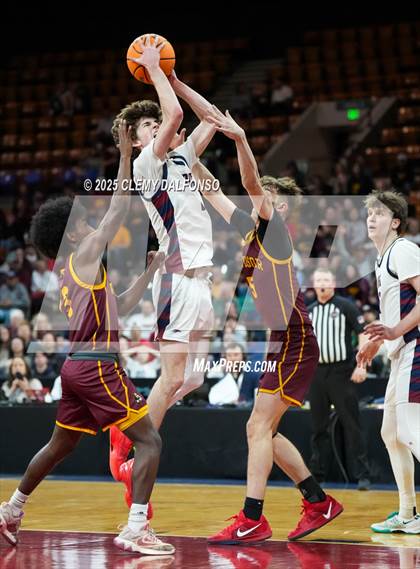 Thumbnail 2 in Windsor vs Dakota Ridge (CHSAA 5A Great 8) photogallery.