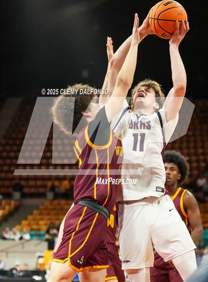 Thumbnail 1 in Windsor vs Dakota Ridge (CHSAA 5A Great 8) photogallery.