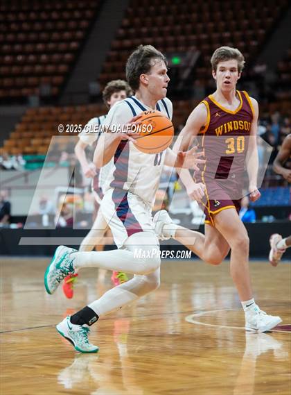 Thumbnail 3 in Windsor vs Dakota Ridge (CHSAA 5A Great 8) photogallery.