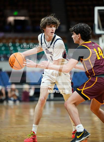 Thumbnail 3 in Windsor vs Dakota Ridge (CHSAA 5A Great 8) photogallery.