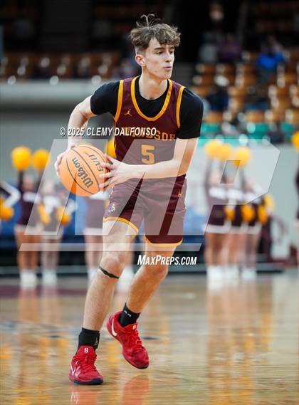 Thumbnail 1 in Windsor vs Dakota Ridge (CHSAA 5A Great 8) photogallery.