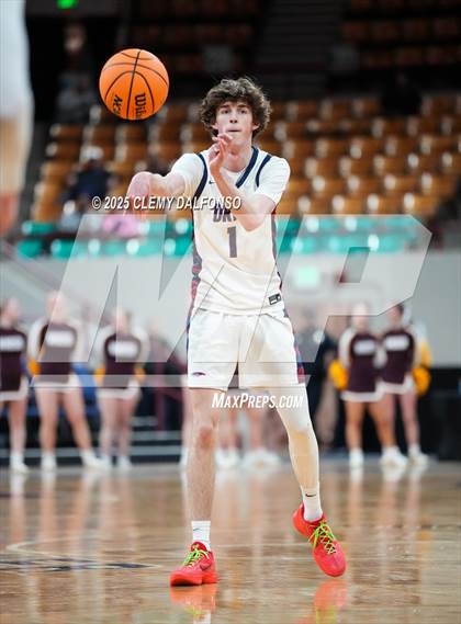 Thumbnail 3 in Windsor vs Dakota Ridge (CHSAA 5A Great 8) photogallery.
